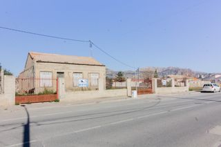 Terreny residencial  Calle mayor de el raal. Amplia finca con parcela en el raal  oportunidad para reformar