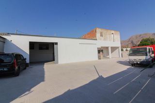 Fabrikhalle in Callosa de Segura. Amplia nave industrial en callosa de segura carretera el badén.