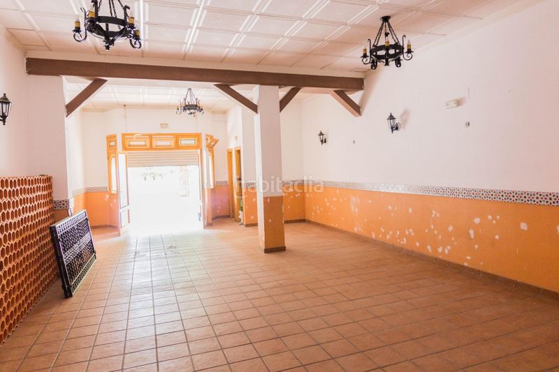 Foto a55576b6-5f22-453f-bb08-a7ef4d579e97. Local comercial a Redován