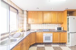 Lloguer Apartament a Orihuela Ciudad. Gran piso en alquiler en calle sol
