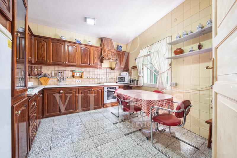 Foto 456b9cdd-7ea3-413c-8568-47cceda1c526. Chalet con parcheggio in Arucas casco Arucas