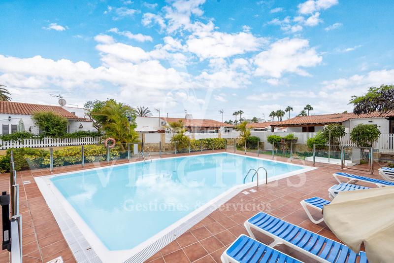Foto 0d2d4dc2-53ce-4d5b-8a2b-bd7c142e8995. Rent house with pool in Playa del Inglés San Bartolomé de Tirajana