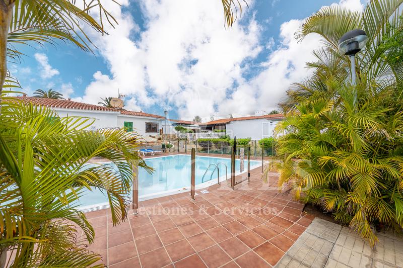 Foto 5c2462d5-1ff9-4ce0-b80e-a73f71da713a. Rent house with pool in Playa del Inglés San Bartolomé de Tirajana