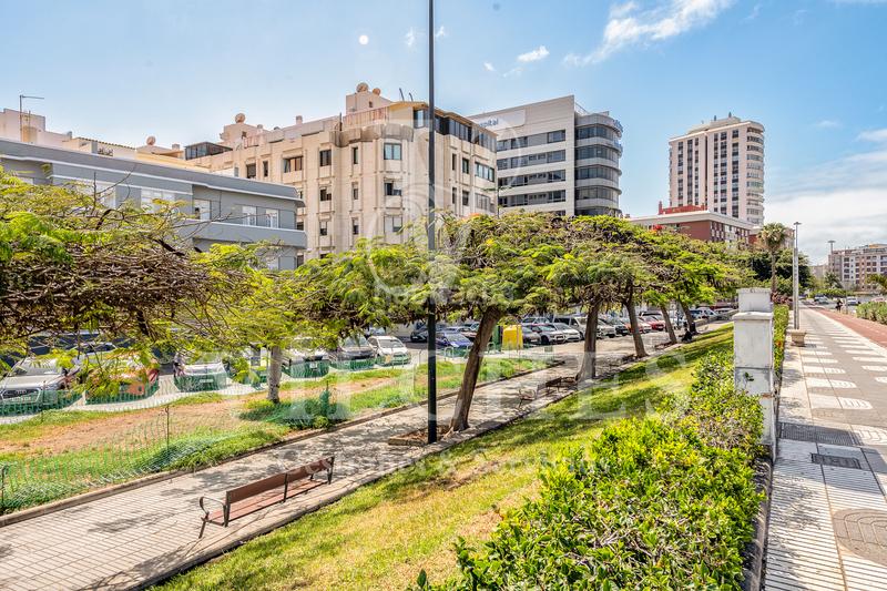 Foto ea5c8461-73ff-4309-9d98-84f970827589. Piso en Ciudad Jardín Palmas de Gran Canaria (Las)