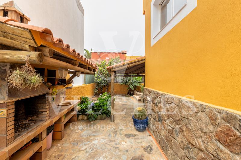 Foto d79a45a9-0d1f-40f4-8d81-990c1a3044d0. Chalet en Los Castillos Arucas