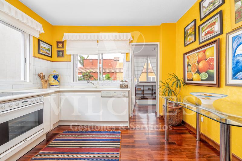 Foto 0e925a35-b8d9-4a8e-bbf0-dd5f1db10e1a. Chalet avec parking dans Los Castillos Arucas