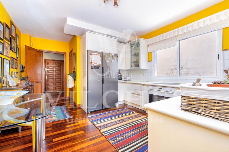 Foto 12ec673a-02c6-4ae6-aa73-012352c5dd00. Chalet avec parking dans Los Castillos Arucas