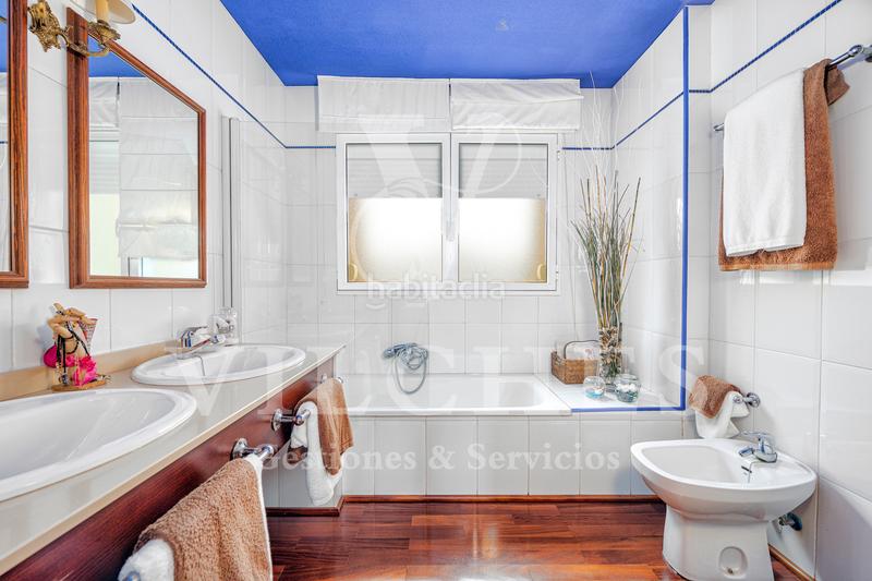 Foto 2e58524c-5ca7-4a64-be0e-ea57300e4167. Chalet avec parking dans Los Castillos Arucas