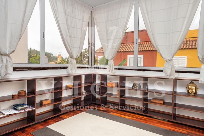 Foto 6137a254-c2ca-41bb-b69a-4575d83d0e84. Chalet avec parking dans Los Castillos Arucas