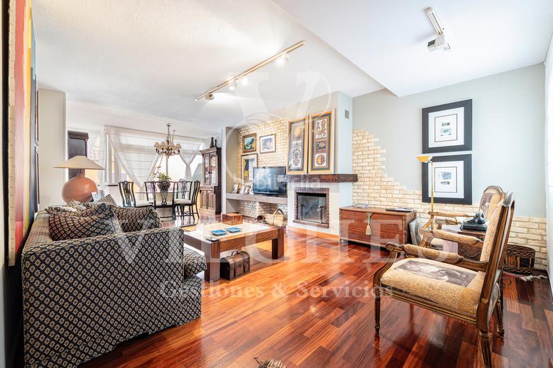 Foto 730c6fc0-7ad6-48cd-8bb7-15d83b037456. Chalet avec parking dans Los Castillos Arucas