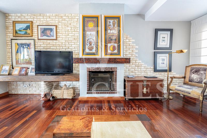 Foto fe21db27-bcb1-4cb1-b2e0-1fd616ad4b57. Chalet avec parking dans Los Castillos Arucas