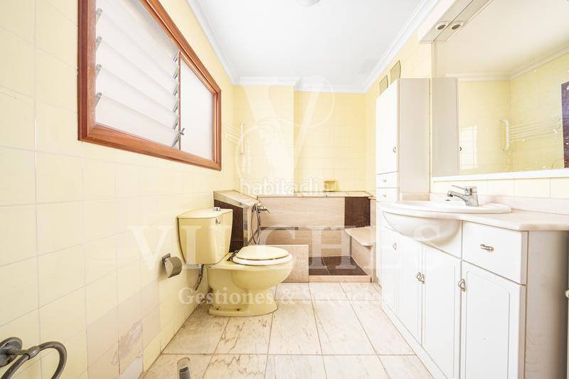 Foto b95d0f39-de45-4ef0-9ffe-4d304c7e2722. Piso en Gáldar pueblo Gáldar