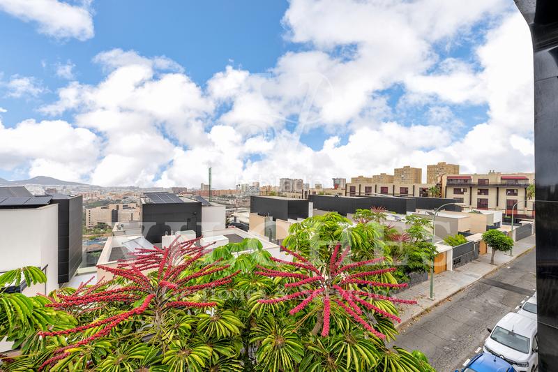 Foto 92b70c7d-dbe8-4f34-a2b5-08be04392924. Chalet with parking in Siete Palmas Palmas de Gran Canaria (Las)