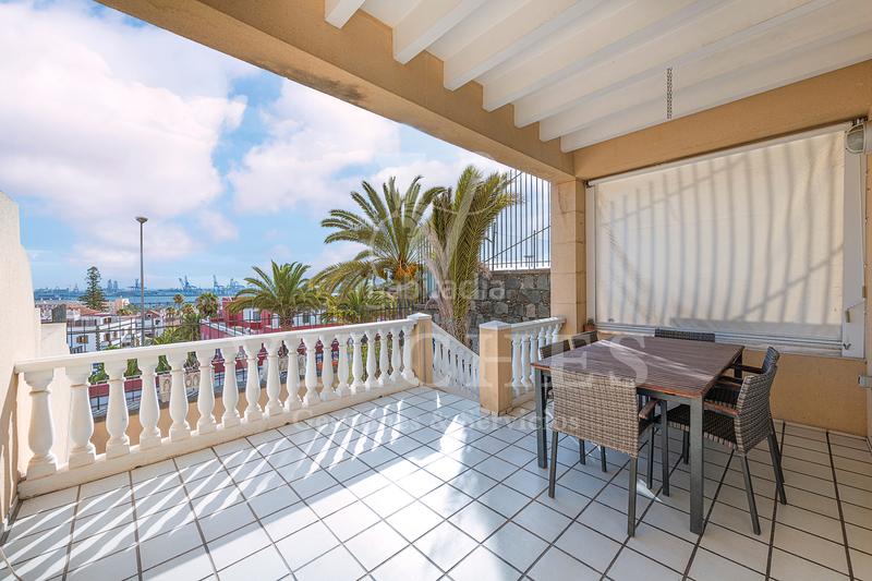 Foto 20c0a5f2-e45a-4fcb-aec4-213aee2ebca2. Xalet amb aparcament a Altavista - Don Zoilo Palmas de Gran Canaria (Las)