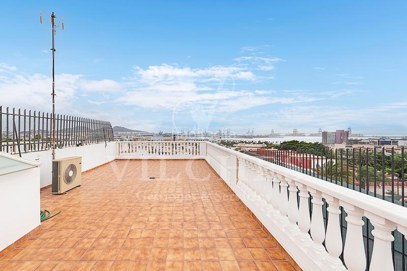 Foto 8b2c1c3d-9975-4bc4-b386-5d9c4f65186b. Xalet amb aparcament a Altavista - Don Zoilo Palmas de Gran Canaria (Las)