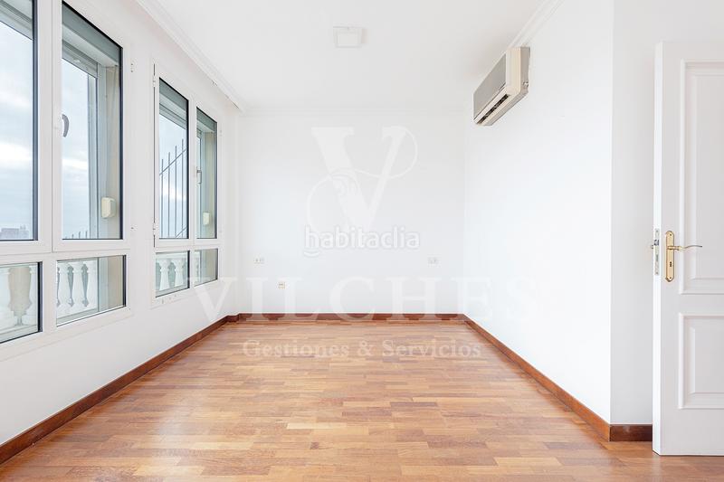 Foto b40d0ca0-8c1f-4867-9ad9-de7a59bbd3bf. Xalet amb aparcament a Altavista - Don Zoilo Palmas de Gran Canaria (Las)