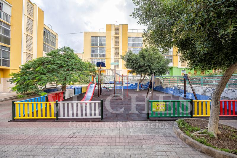 Foto a7fe2359-7fc5-4a3e-bb3c-9bba7e72fbda. Piso en Escaleritas Palmas de Gran Canaria (Las)