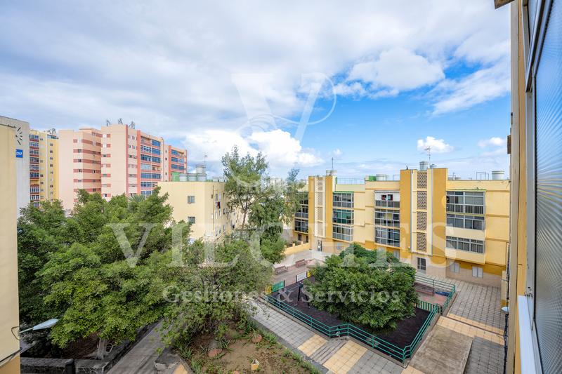 Foto ace1e78f-898c-45fb-abbf-866e7f6f9840. Piso en Escaleritas Palmas de Gran Canaria (Las)