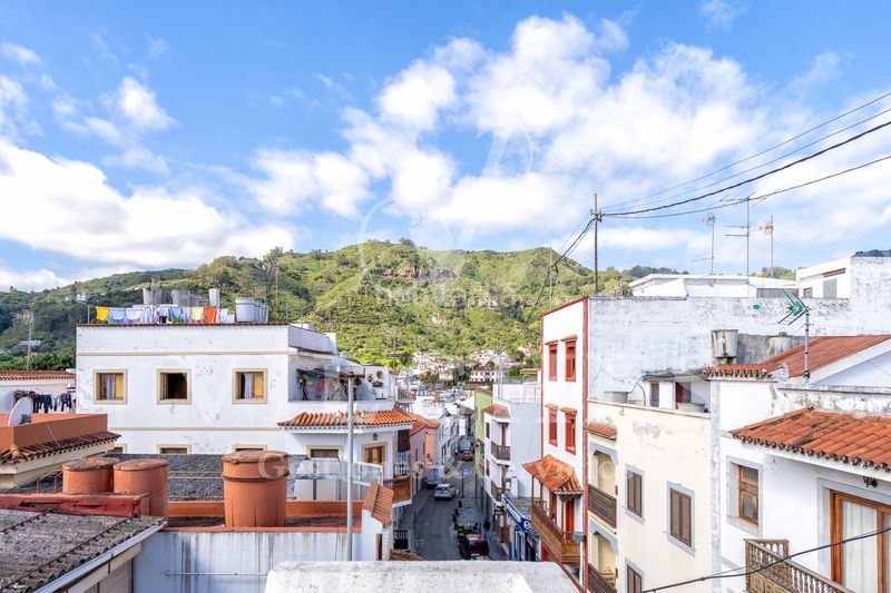 Foto cc7f6cc3-1924-4338-b53f-3aa20cd91f75. Xalet amb aparcament a Teror pueblo Teror
