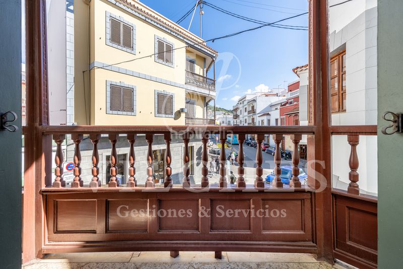Foto d6c68674-ced1-4942-834b-d6520c57f724. Xalet amb aparcament a Teror pueblo Teror