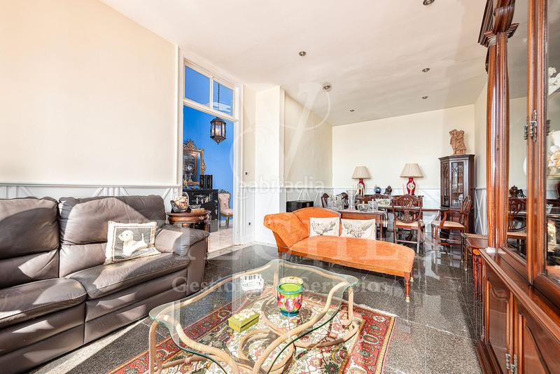 Foto a582eee1-7700-41a2-a0c0-7bbd444ce06a. Casa en Santa Catalina - Canteras Palmas de Gran Canaria (Las)