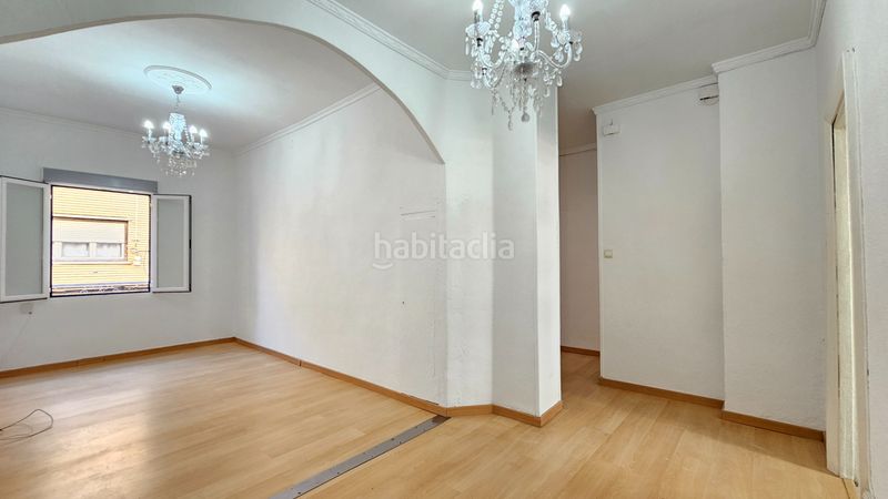 Foto e37aef2f-8d41-4df9-a8f5-1c295c356ddc. Pis a calle de terminillo 54 a Las Delicias Zaragoza