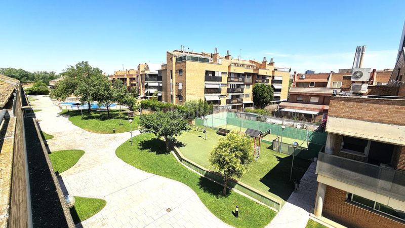Foto bd17e02a-8d31-44e1-a059-a58c1033aeca. Casa adossada amb calefacció aparcament piscina a Zaragoza
