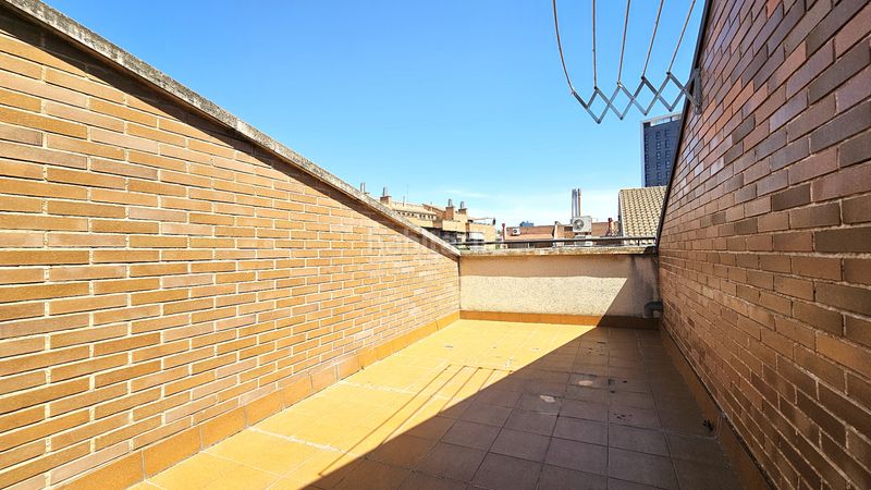Foto c75aadad-5e41-420e-a7ea-e880c43f3a77. Casa adossada amb calefacció aparcament piscina a Zaragoza