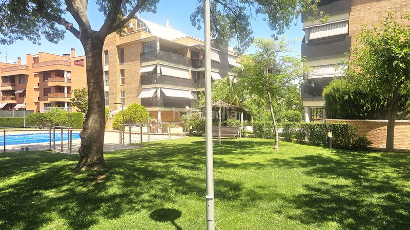 Foto d24af52a-36e3-40d2-b669-86bb0ddfeeb8. Casa adossada amb calefacció aparcament piscina a Zaragoza