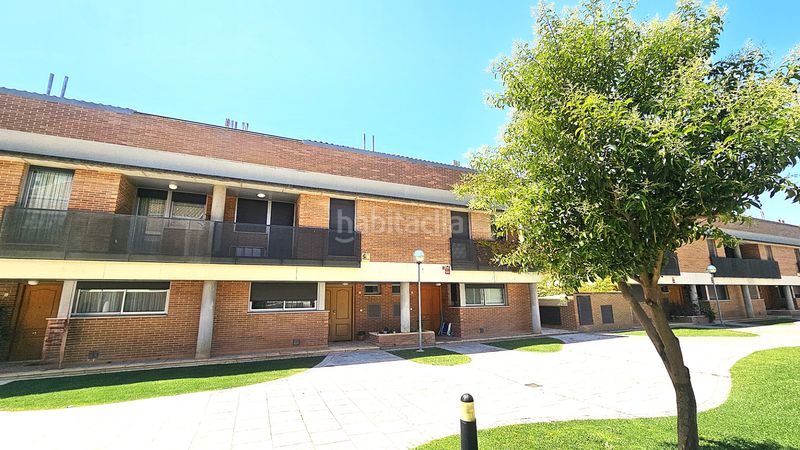 Foto ecc2460f-3a3d-4f9a-b5ad-1b235b872de7. Casa adossada amb calefacció aparcament piscina a Zaragoza