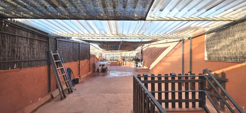 Foto 1aa905db-cec4-43ee-8a36-c3333d49138f. Casa adossada amb xemeneia calefacció aparcament a Terrassa