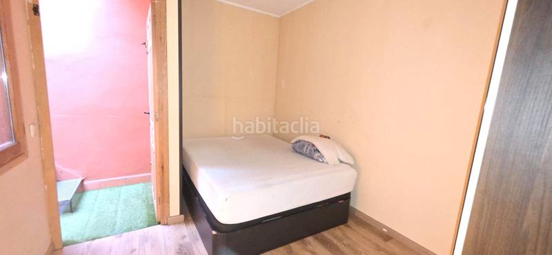 Foto 63d0ebef-2320-436a-8927-2dfd91070c95. Casa adossada amb xemeneia calefacció aparcament a Terrassa