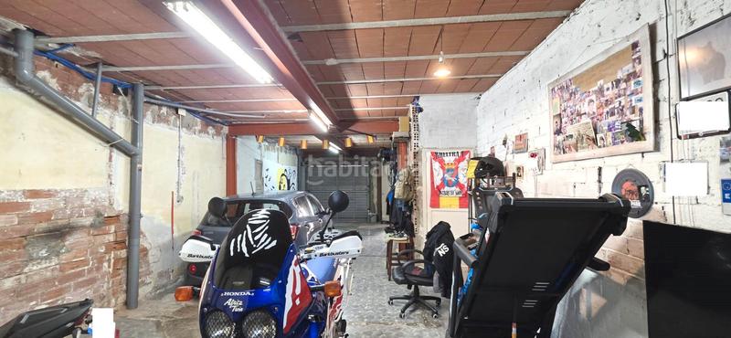 Foto d85c8918-5db8-4aed-b688-6184266e5756. Casa adossada amb xemeneia calefacció aparcament a Terrassa