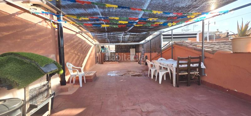 Foto fb229c1f-ec19-48fe-abc5-b6d3db7af74c. Casa adossada amb xemeneia calefacció aparcament a Terrassa