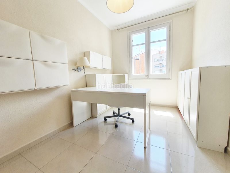 Foto b1cd8ded-e536-438a-980d-5c280827e504. Pis a Sagrada Família Barcelona