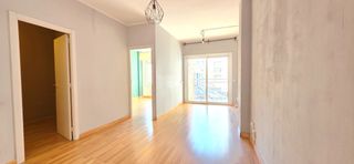 Appartamento in Carrer d'alí bei 135. ?? ?? piso reformado con balcón en ali bei – 3 habitaciones