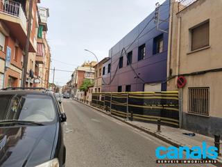 Local Comercial a Centre. Local en ripollet
