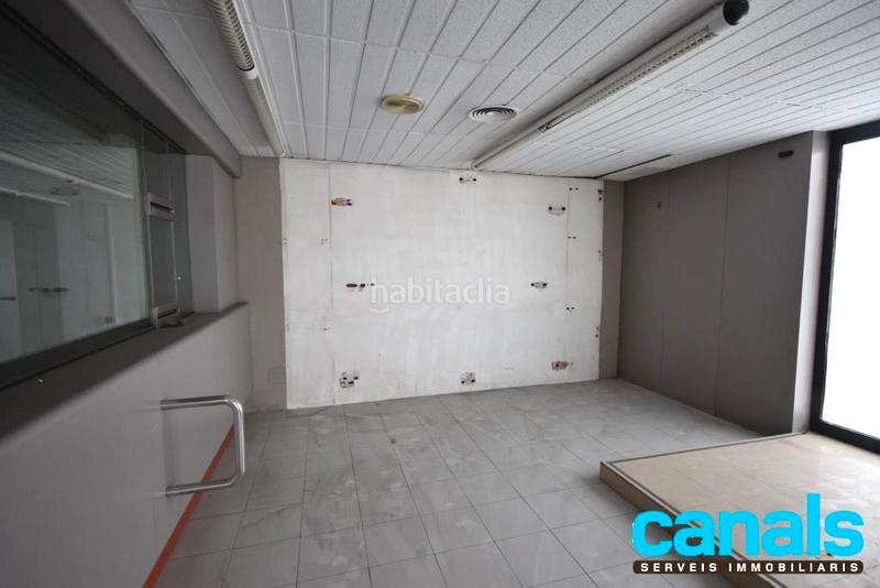 Foto 84d51991-ae3d-420e-b003-bb09c5e1dc3b. Local comercial a Pont Vell Ripollet