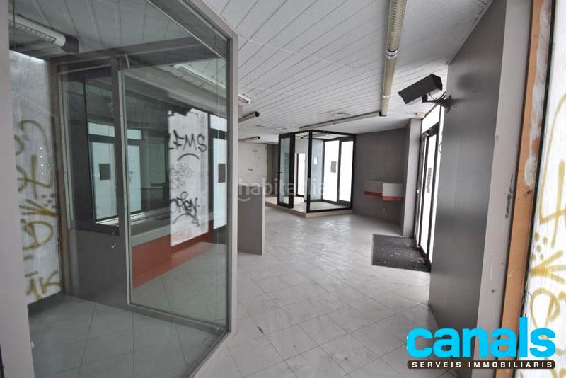 Foto a8276059-2416-40c0-8558-80b2c208f17e. Local commercial dans Pont Vell Ripollet