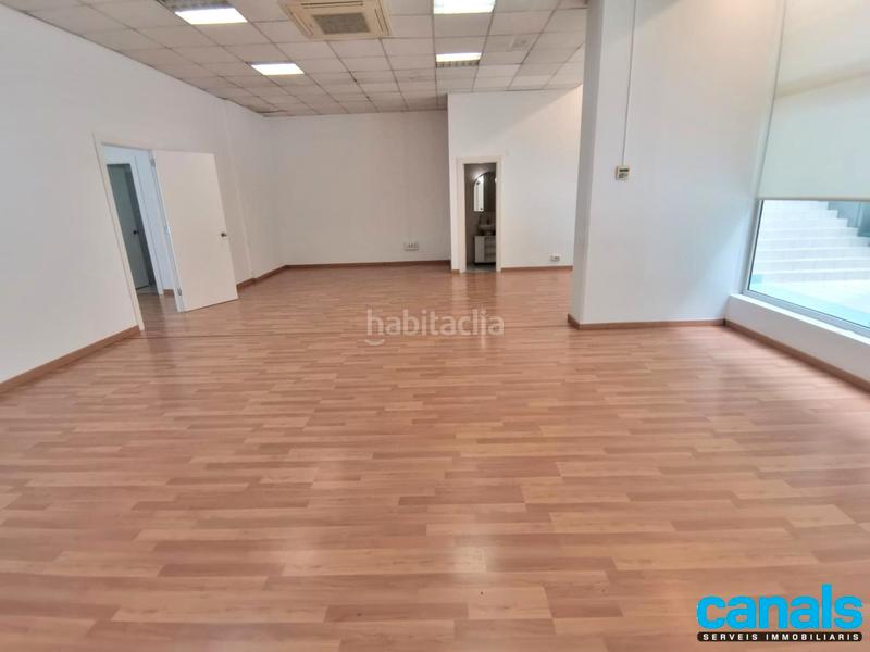 Foto f28f1944-0c19-43f4-a8b6-191d42a2e554. Alquiler local comercial en Can Tiana Ripollet