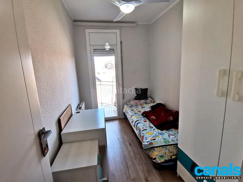 Foto 8a9c9c3c-df69-4b14-933b-4080a2f420d6. Piso en carrer de sant lluís 32 exterior y reformado en Cerdanyola del Vallès