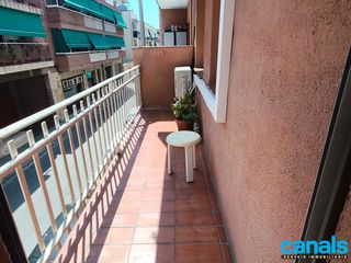 Flat in Centre-Cordelles. Piso en zona cordelles