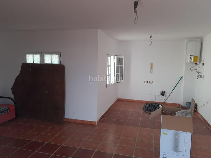 Foto 5084b764-9bdc-4bd9-b954-cc975e285ed3. Casa en calle andamana 70 edificio de 3 viviendas en vecindario en Santa Lucía de Tirajana