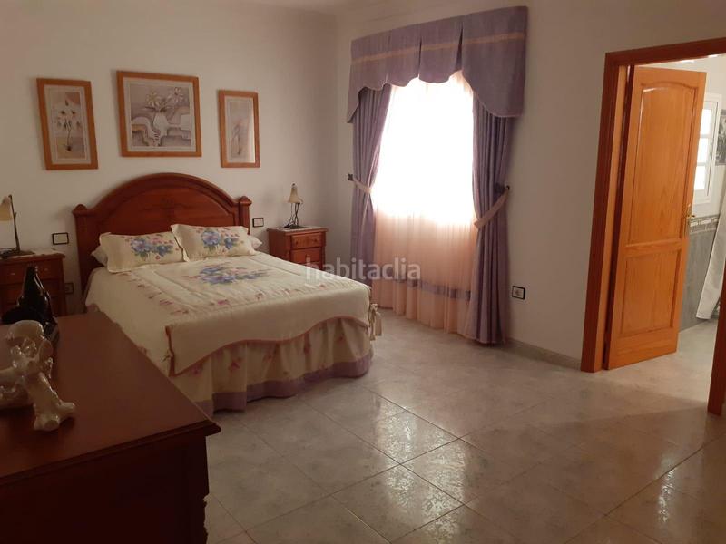 Foto a7d0e696-dfb0-4d92-8552-c11cefaf60c4. Casa en calle andamana 70 edificio de 3 viviendas en vecindario en Santa Lucía de Tirajana
