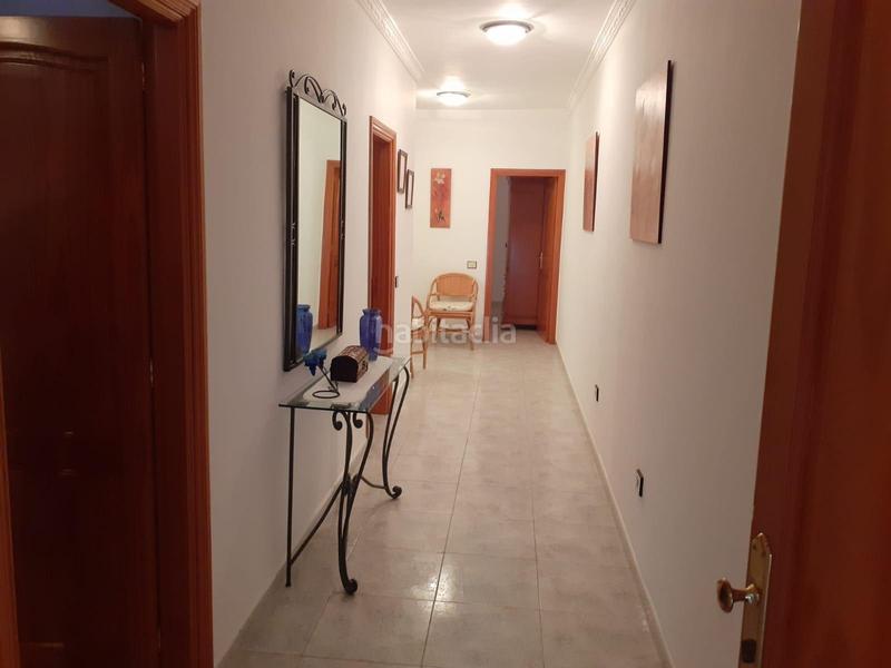 Foto d61bc833-7d00-4b08-8b1f-a9557acfd5ce. Casa en calle andamana 70 edificio de 3 viviendas en vecindario en Santa Lucía de Tirajana