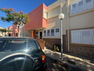 Casa adossada a Calle tinoca 13. Casa adosada en san fernando espacio y comodidad para tu familia