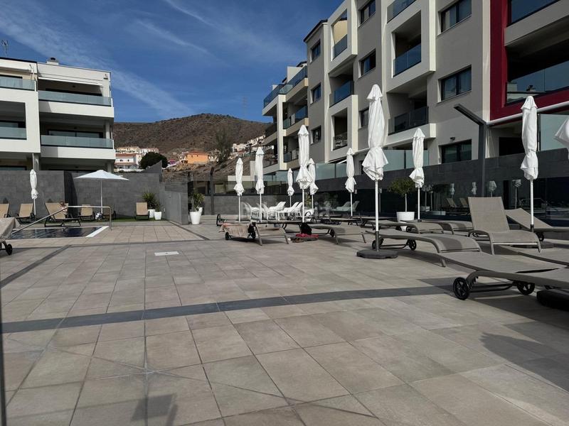 Foto c19eb5cb-6a4d-4a75-a297-03b7e5a2f892. Apartamento en avenida menceyes 4 vive con todas las comodidades en un apartamento nuevo en arguineguin! en Mogán
