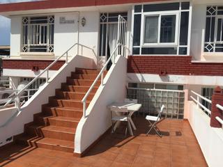 Apartament  Calle los gladiolos. Encantador apartamento de 2 dormitorios con vistas al mar en una
