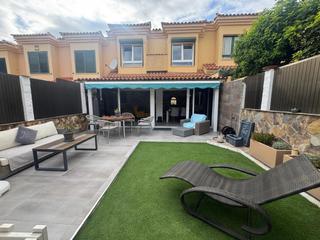 Casa a Sonnenland. Dúplex reformado con estilo, gran terraza y piscina  sonneland