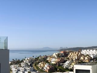 Apartament a Maria de zayas 1. Apartamento de 2 dormitorios en casares playa, casares, málaga